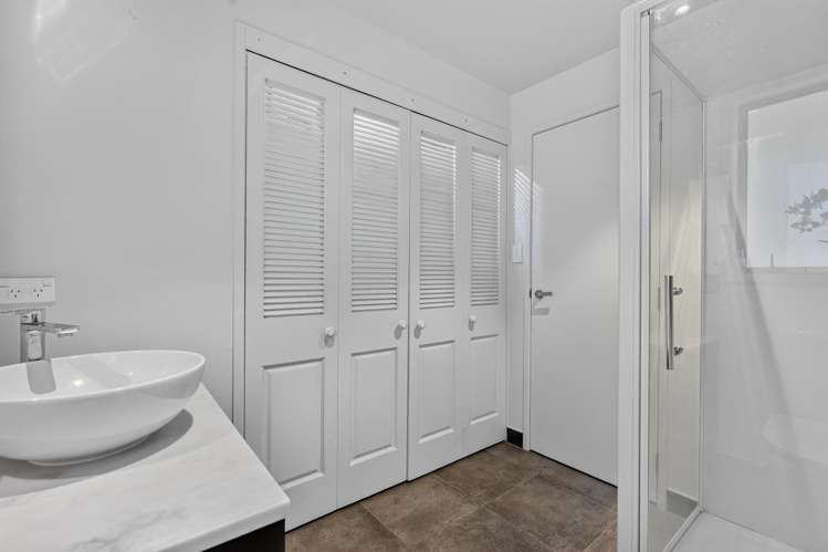 8 Aberdeen Road Campbells Bay_17