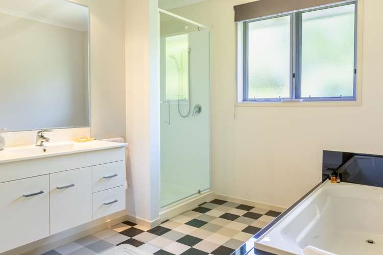 33 Ketemaringi Way Manakau_19