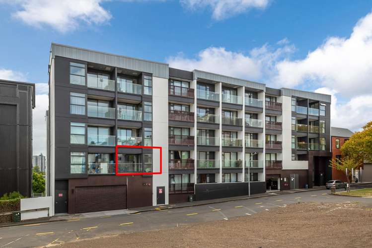 112/9 Madeira Lane Grafton_12