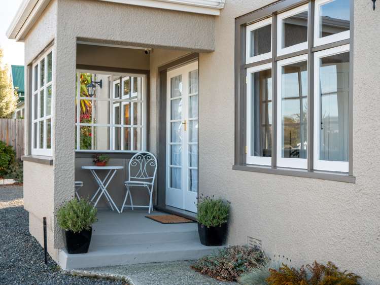 12 Wamphray Street Nightcaps_14