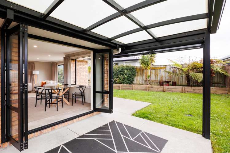 7 Lorenzo Place Kelvin Grove_18