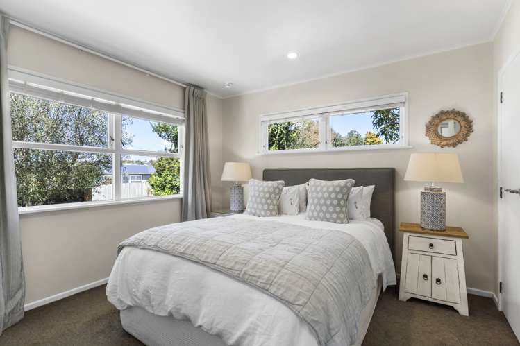 1/54 Fairclough Road Beach Haven_6