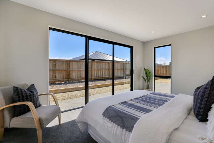 10 Strowan Avenue Elgin_16