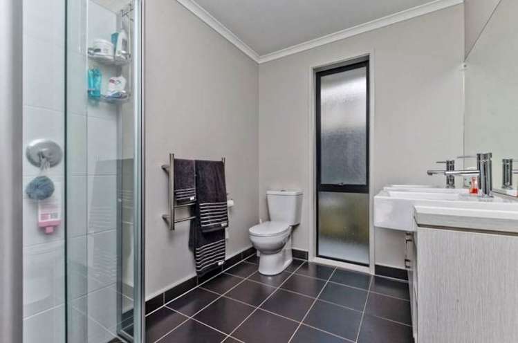 2 Steamer Road Silverdale_14