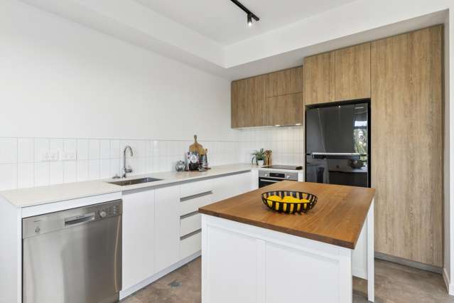 6/69 Tiketike Way Brooklyn_3