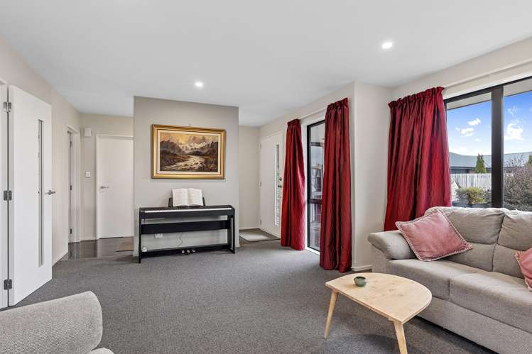26 Newbrook Terrace Darfield_24