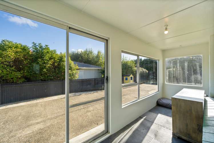 227 & 229 Bain Street Clifton_13