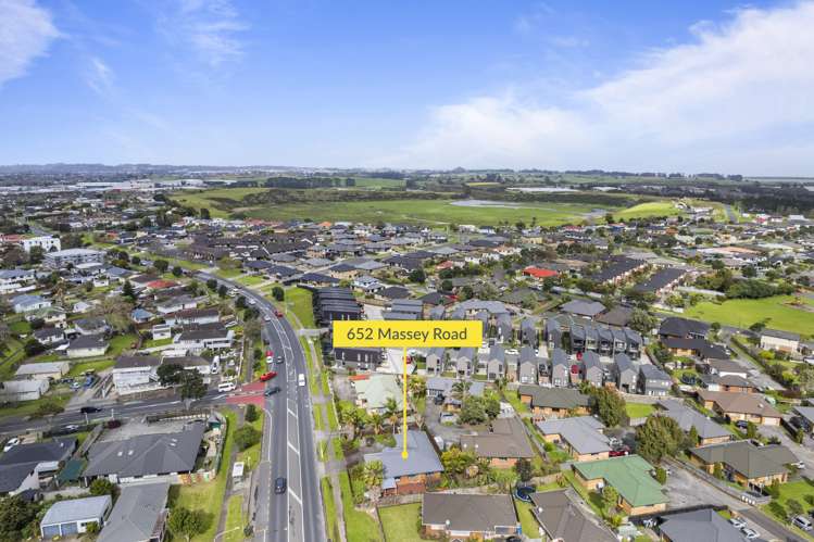 652 Massey Road Mangere_25