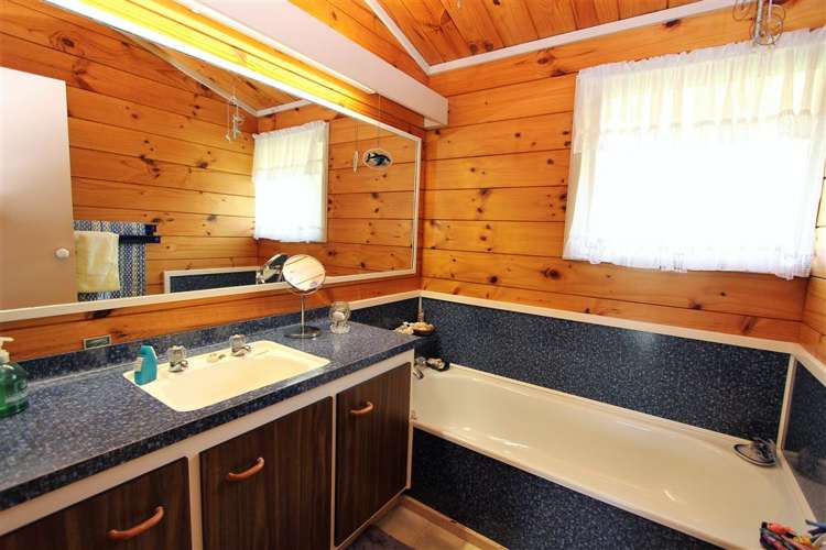 305 Grafton Road Thames_13