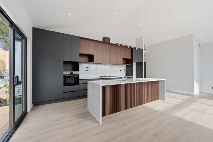 8 Whale Bay Rise Gulf Harbour_10