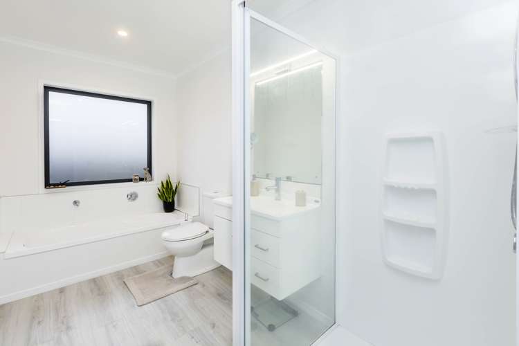 10 Passchendaele Grove Trentham_9