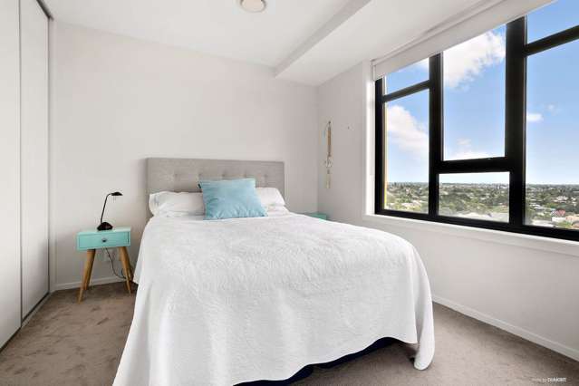 810/20 Mccrae Way New Lynn_4