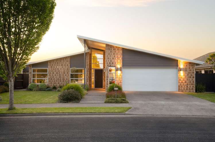 140 Saint James Drive Huntington_32