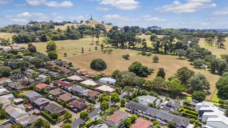 2/44 Campbell Road Onehunga_13