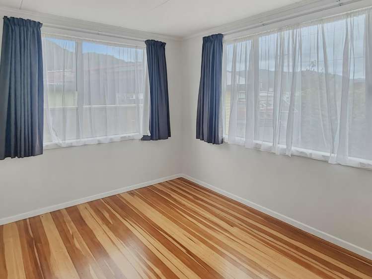 2 Miles Crescent 10629_8