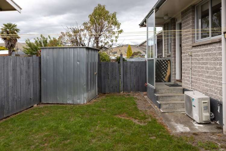 2/12 Newbourne Crescent Redwoodtown_8