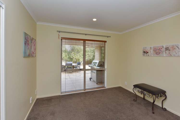 9 Highpeak Place Wigram_17