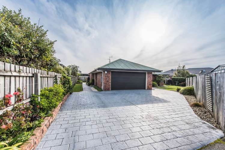 84 Aldinga Avenue Stoke_18