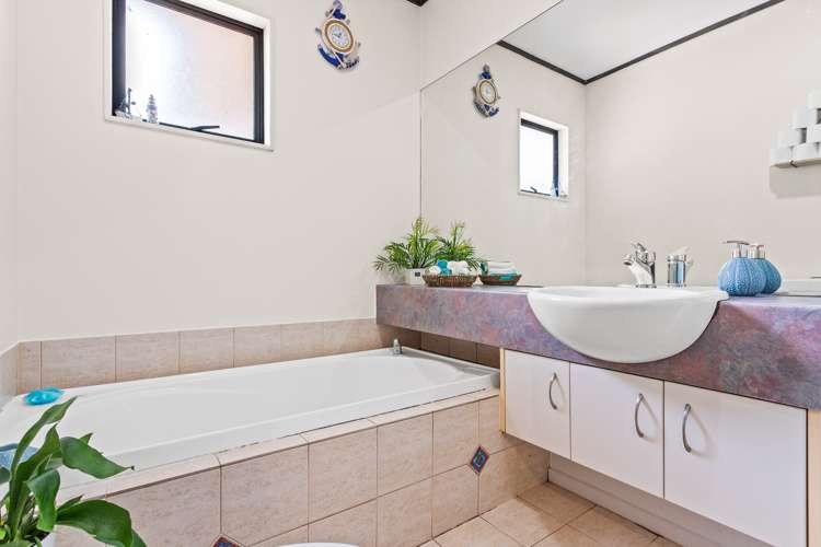 38 Ksenia Drive Flat Bush_12