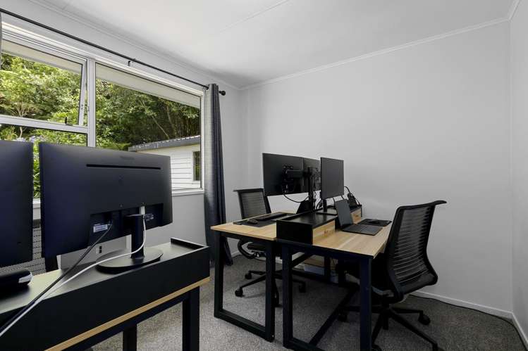 7 Waipuna Grove Stokes Valley_11