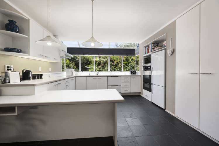 33 Grand Vue Road Kawaha Point_6