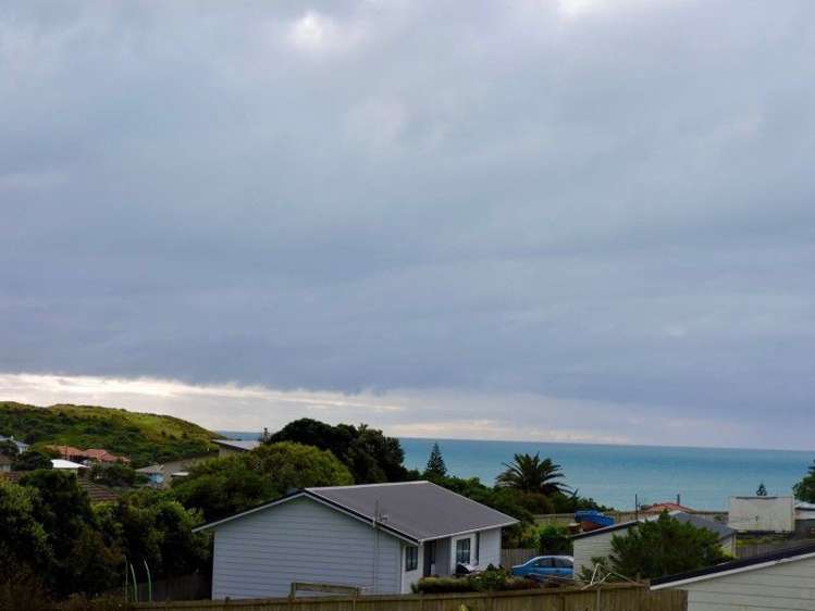 7 Matatiro Street Titahi Bay_8
