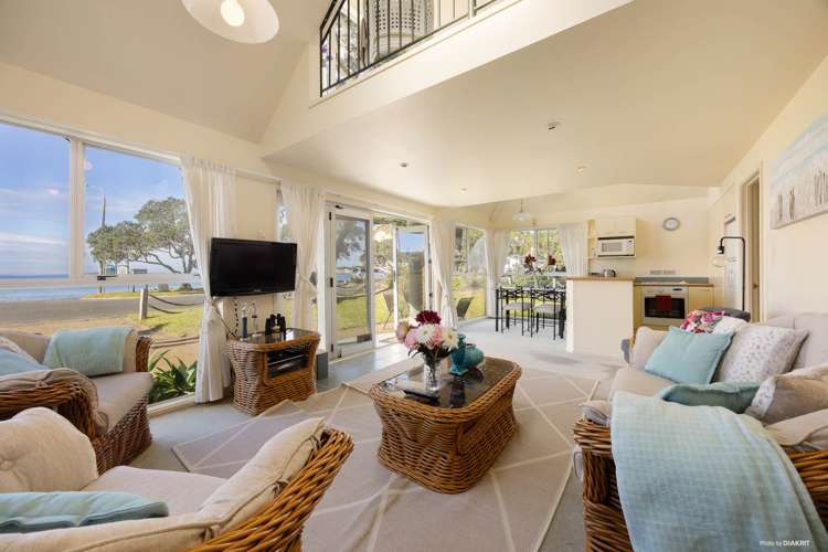 39 Arkles Strand Arkles Bay_4