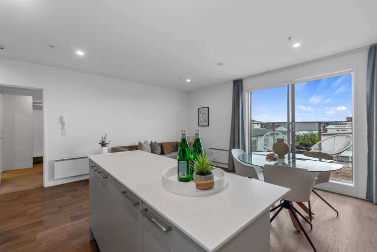203c/160 Hobsonville Point Road Hobsonville_1