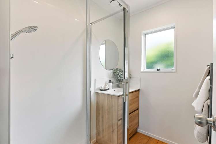 1/72 Vodanovich Road Te Atatu South_12