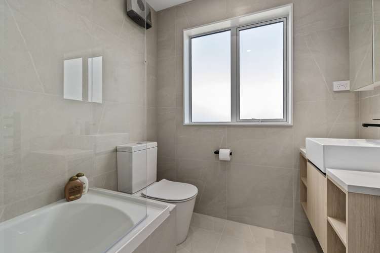 4/4 Jutland Road Hauraki_16