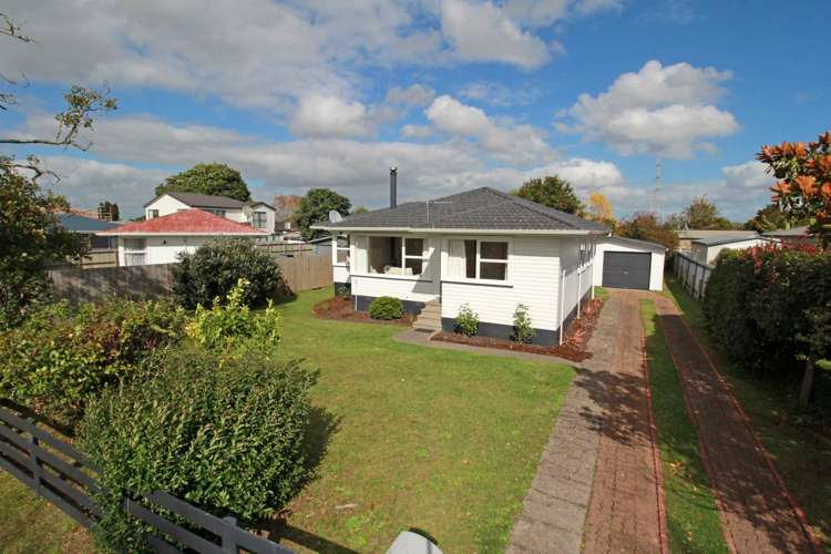 38 Tairere Crescent Rosehill_1