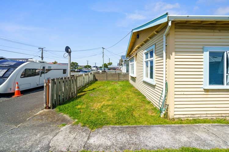 17 Collins Street Petone_12