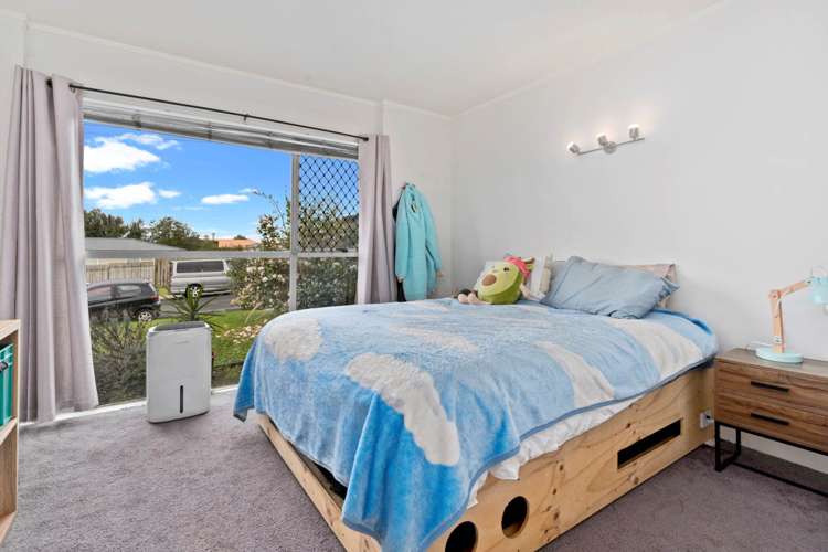 2/2 Bruce Road Glenfield_6