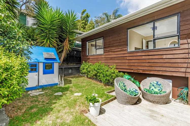 1/111 Spinella Drive Bayview_12