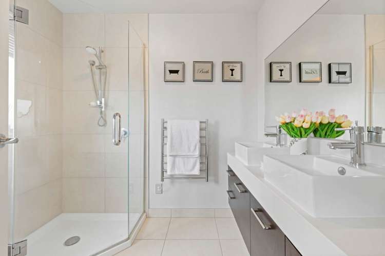 21 Seresin Crescent Flat Bush_21