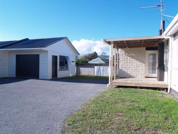 8 Raukawa Street Otaki_9