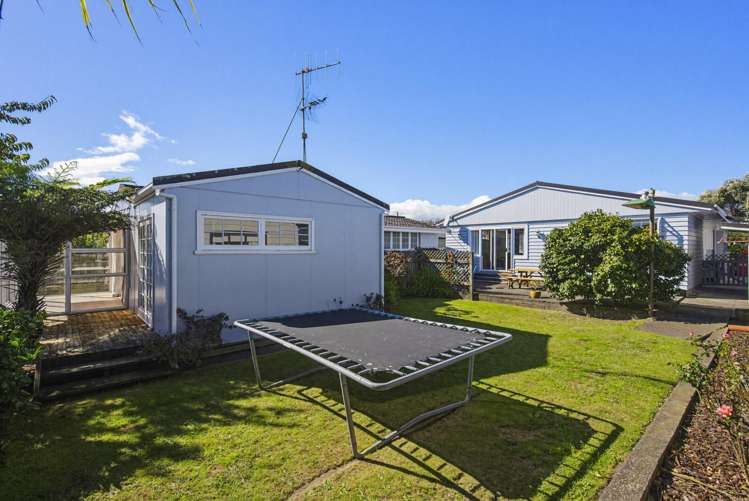 6 Teoti Street Paraparaumu Beach_32