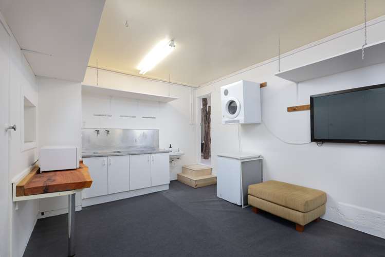 30 Airlie Street Glenduan_18