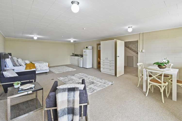 8 Hamlet Place Pukekohe_14