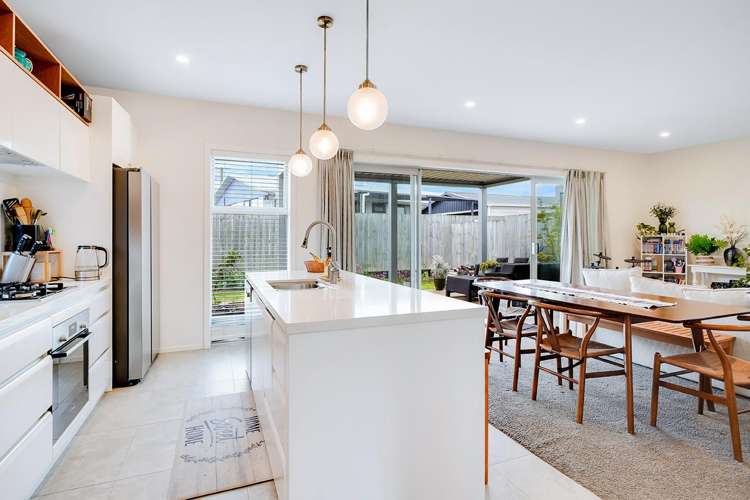 1/98 Dinsdale Road Dinsdale_3