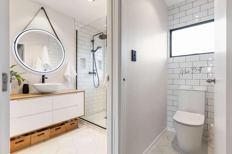 12 Landsdale Place Massey_16