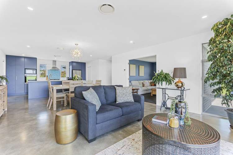 210 Maude Road Kaimiro_13