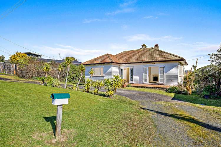 6 River Road Red Beach_16