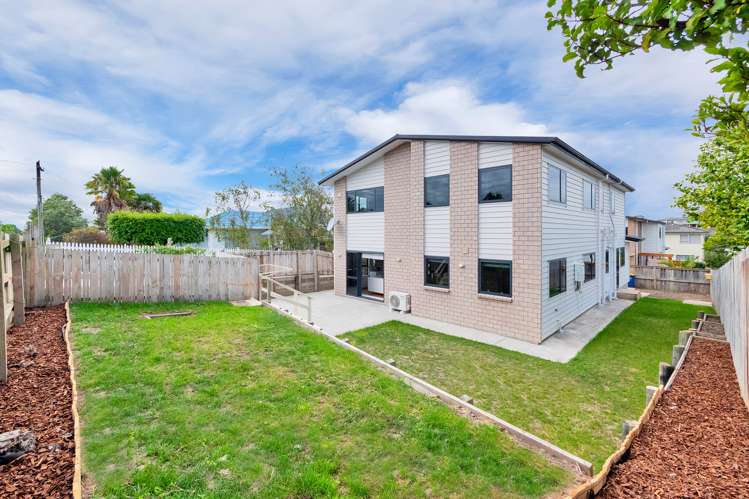 7 Roberts Road Te Atatu South_20