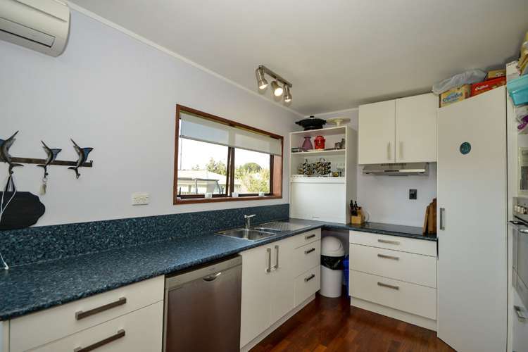 28 Kaka Street Ahipara_7