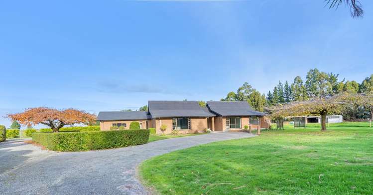241 Gap Road West_0