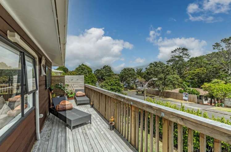 1/111 Spinella Drive Bayview_17