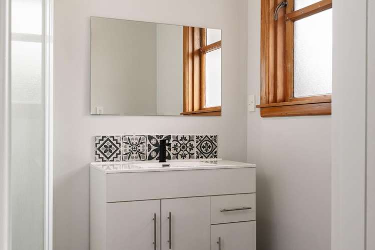 664 Depot Road Oxford_13