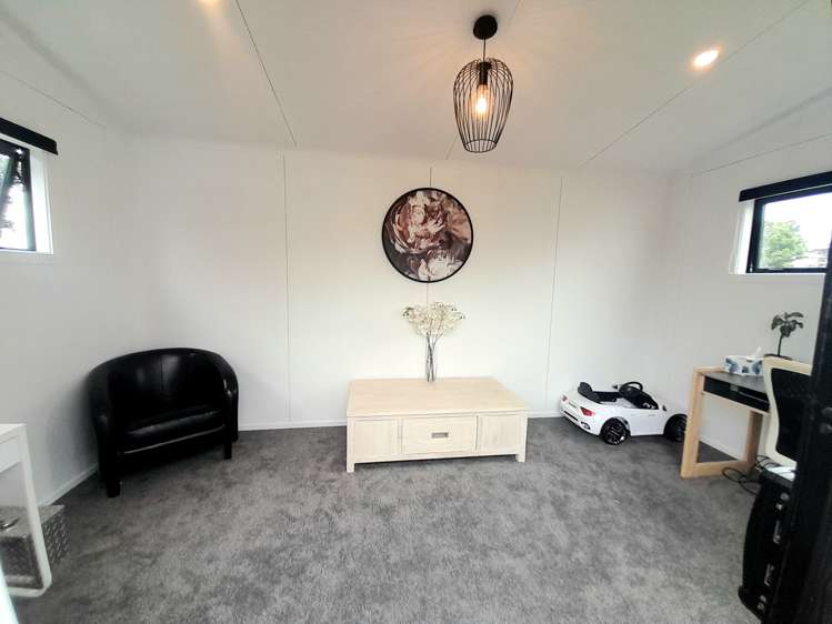 28 Apollo Parade Milson_10