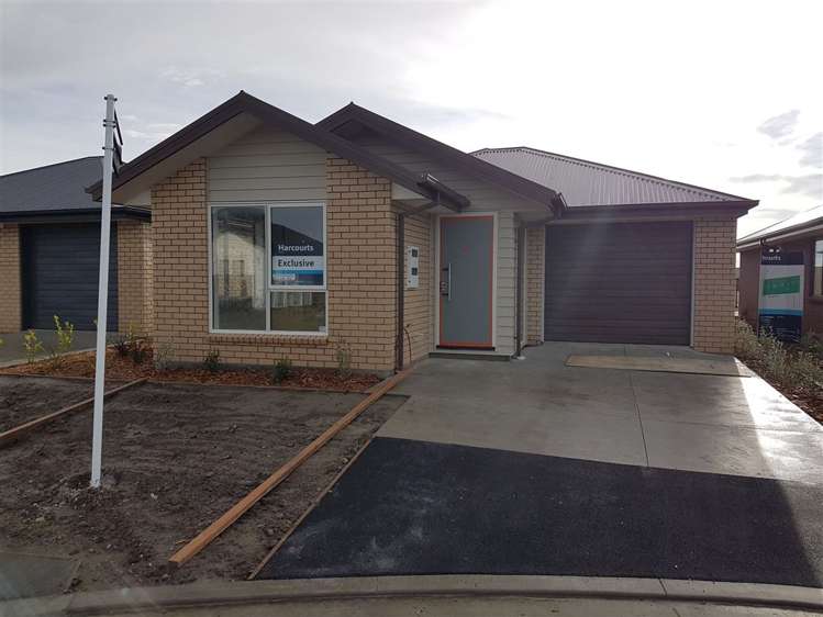 6 Vahsel Bay Place Wigram_1